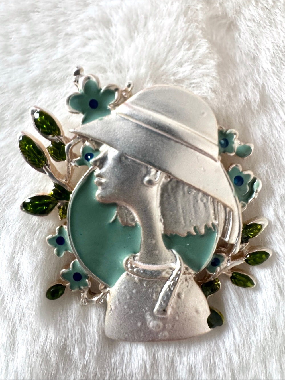 Women's Fashion Silver Tone Hardware Brooch - NIP - Picture 3 of 5